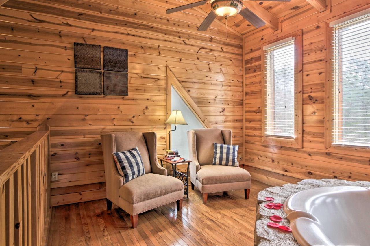 Cabin With Hot Tub About 2 Mi To Island In Pigeon Forge! Exterior foto